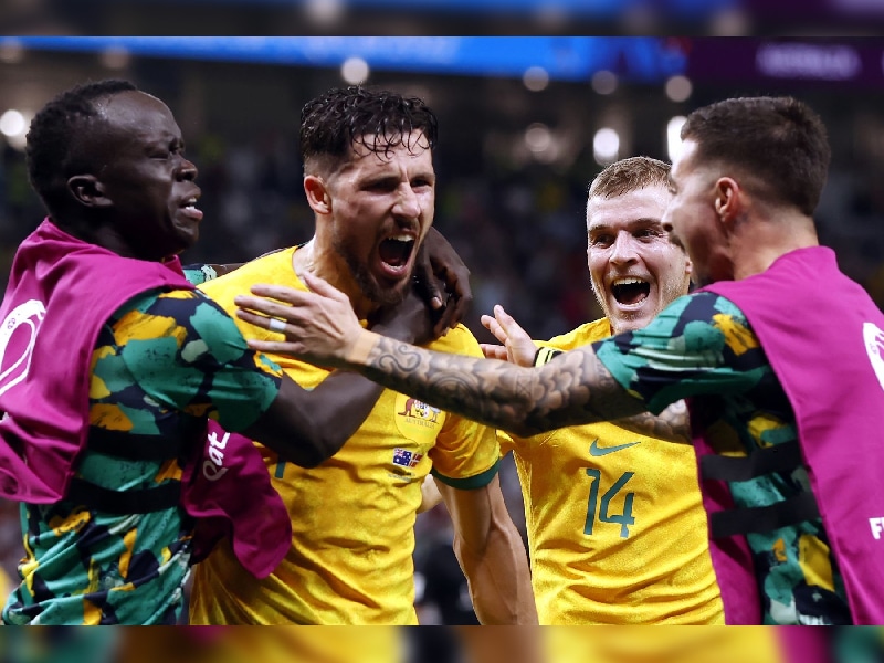 Australia hace historia: derrota a Dinamarca y clasifica a octavos de final