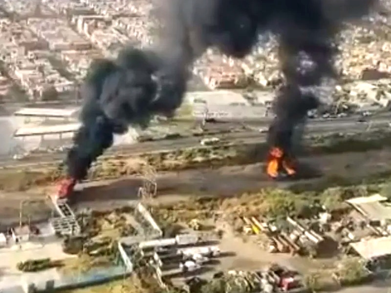 VIDEO_ Reportan incendio de respiraderos en El Chamizal, Ecatepec