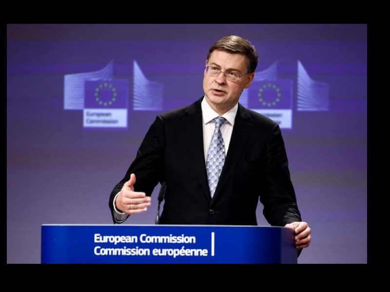 Comisión Europea recomienda congelar fondos para Hungría