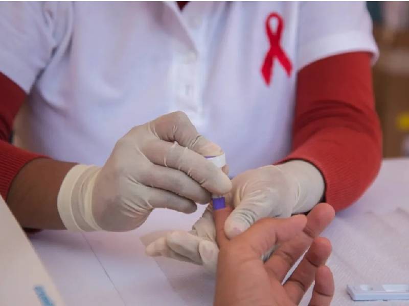 Nuevos casos de VIH se dan en personas cada vez más jóvenes