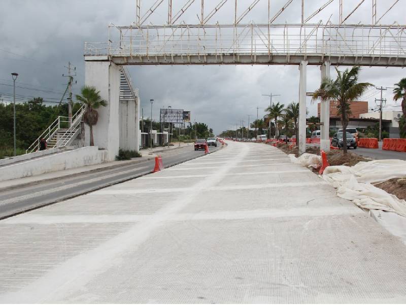 Abren a la circulación carril Aeropuerto-Cancún del boulevard Colosio