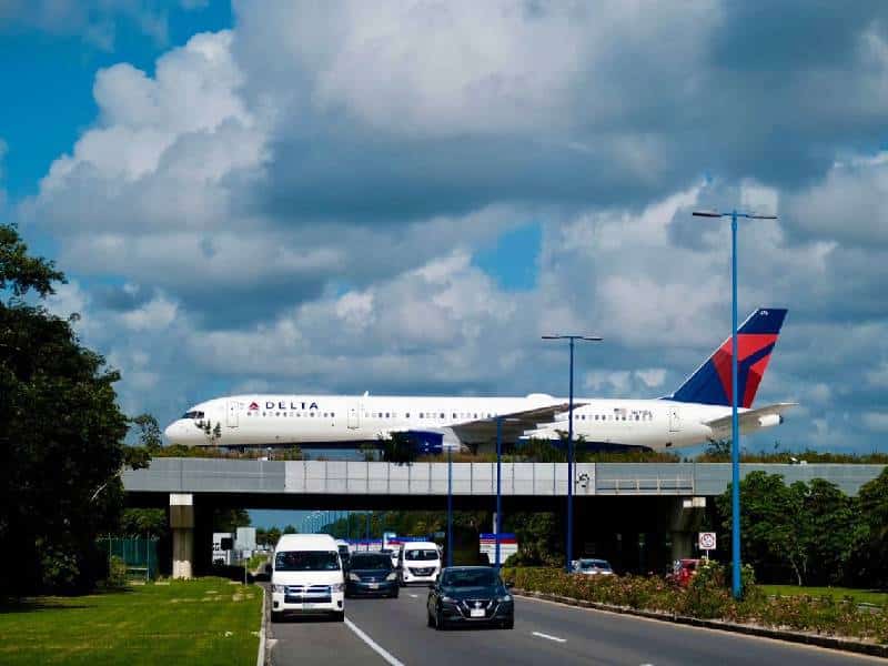 Aeropuerto Internacional de Cancún rebasa los 600 vuelos al acercarse la temporada alta