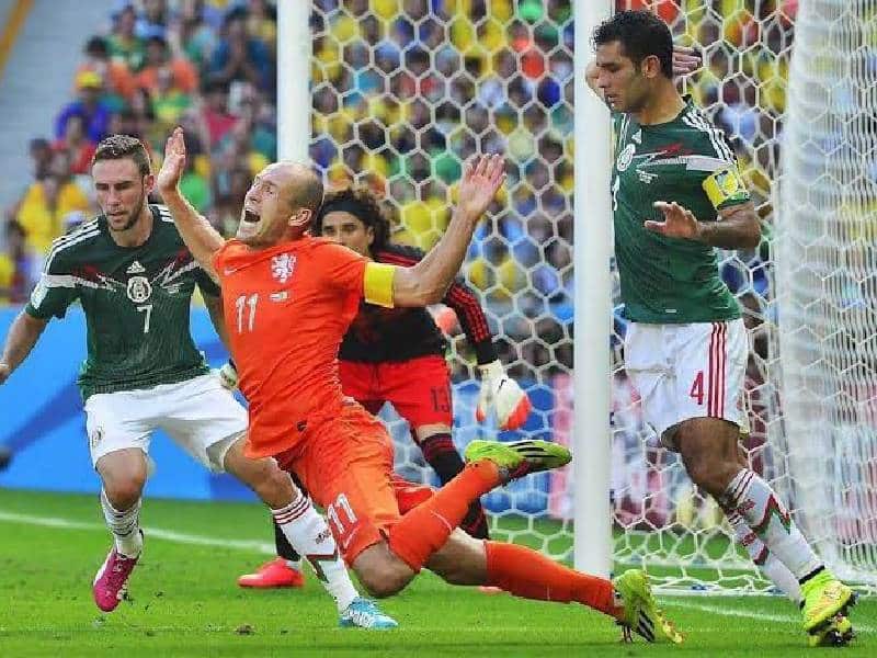 Recuerdan a Holanda el #NoEraPenal por jugada polémica contra Argentina