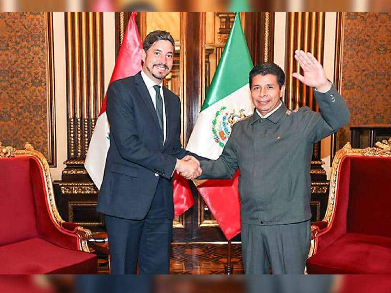Perú expulsa al embajador mexicano Pablo Monroy