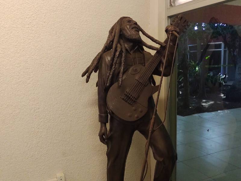 Reaparece estatua de Bob Marley en Chetumal