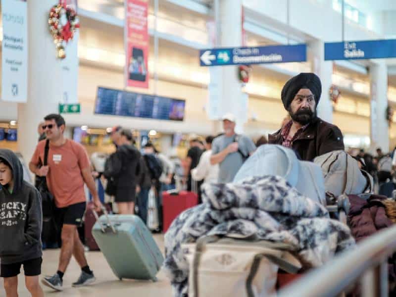 El aeropuerto de Cancún, con más de 600 operaciones y 300 llegadas este día