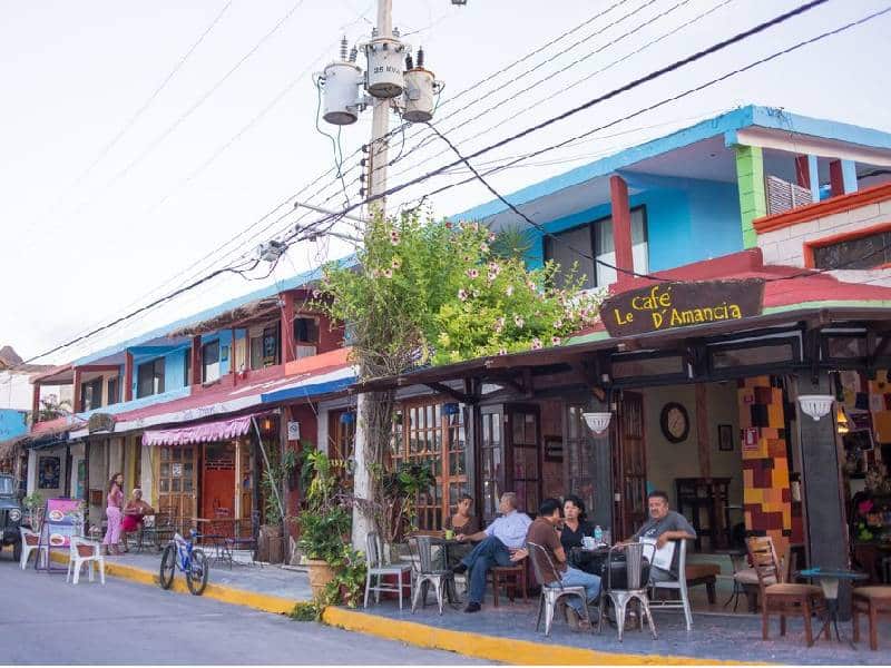 Crece sector turístico y gastronómico en Puerto Morelos
