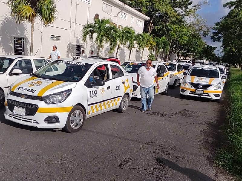 Exhortan a taxistas a actualizar el servicio