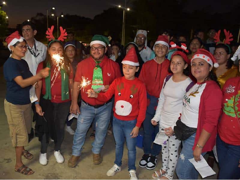 Alumnos del Tecnológico de Carrillo Puerto realizan Festival Navideño