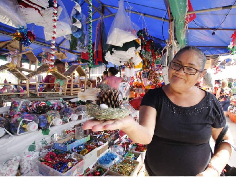 Artículos navideños invaden Cancún