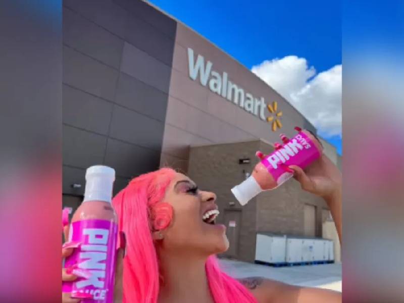 Tiktoker logra que Walmart venda la “Pink Sauce”