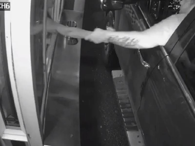 Video. Graban intento de secuestro de una barista en un drive-thru