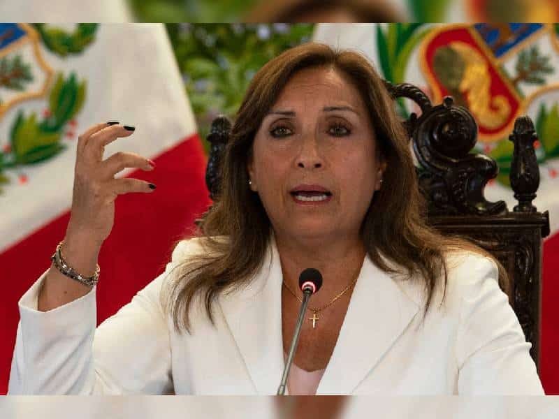 Dina Boluarte, presidenta de Perú, pide al Congreso adelante elecciones a 2023