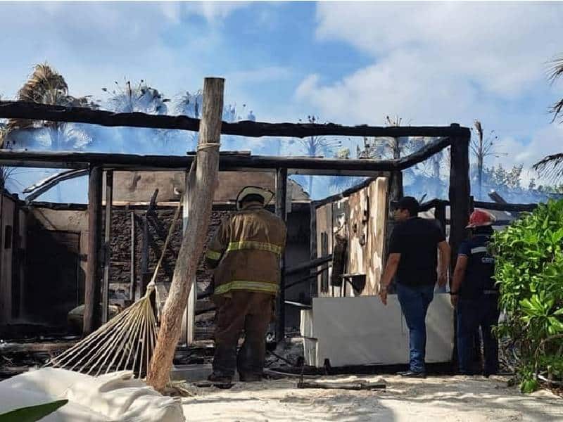 Se incendia hotel en Tulum asegurado por Fiscalía