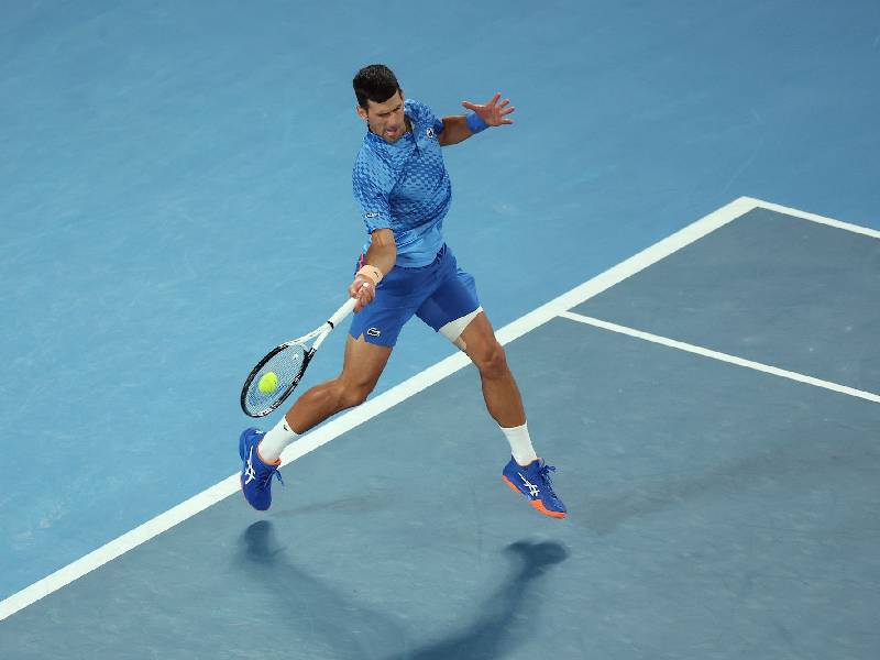 Novak Djokovic sueña y avanza en Australia