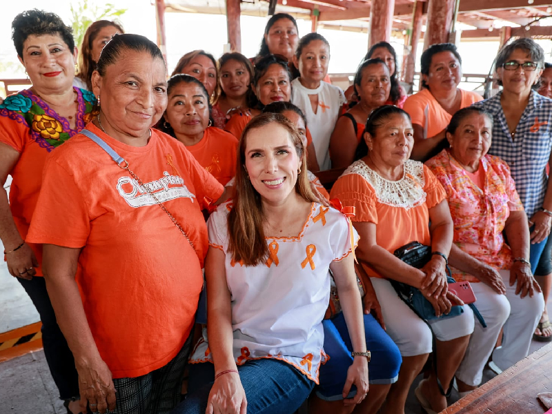 En el Día Naranja, Atenea Gómez, promueve entre colaboradoras del Ayto una vida libre de violencia