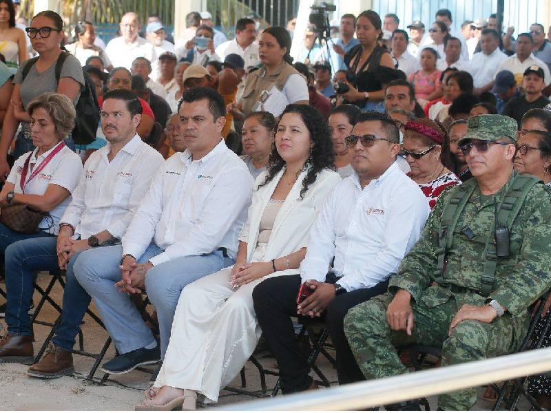Rinde protesta el Comité de Programas para el Bienestar en Quintana Roo