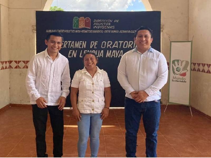 Jóvenes de Tihosuco ganan concurso de oratoria en maya