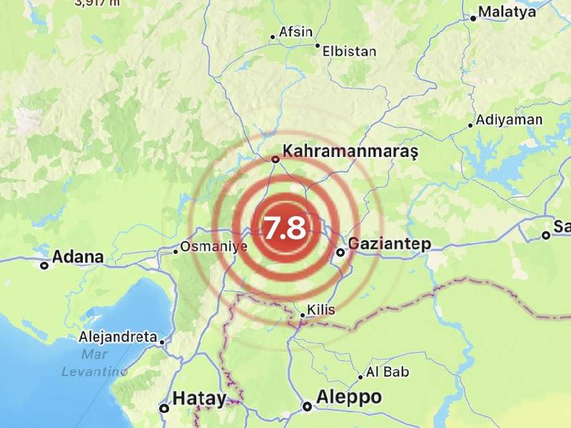 Poderoso sismo de magnitud 7,8 estremece el sur de Turquía