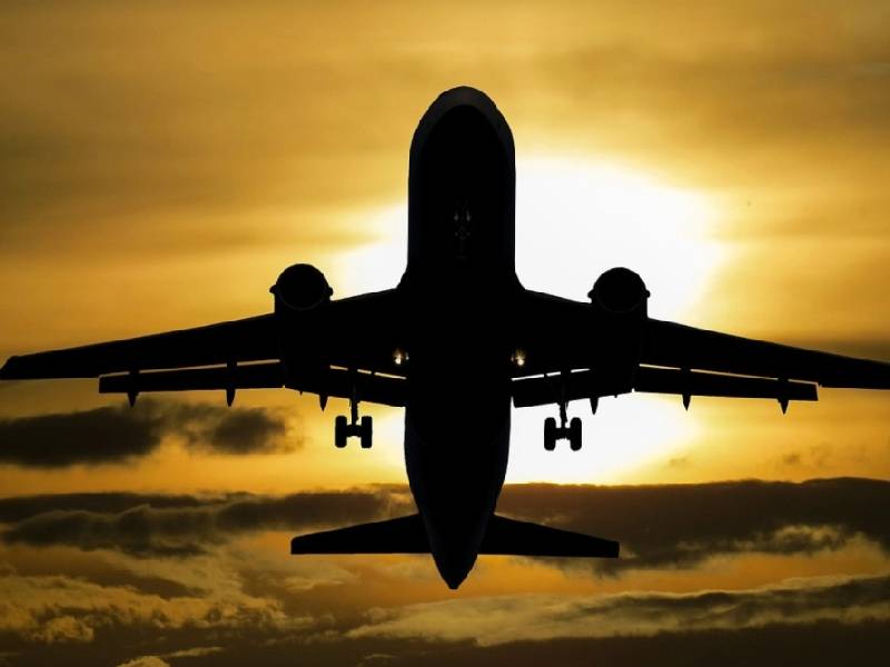 Promete AMLO que aerolínea de la Sedena volará antes de que termine 2023