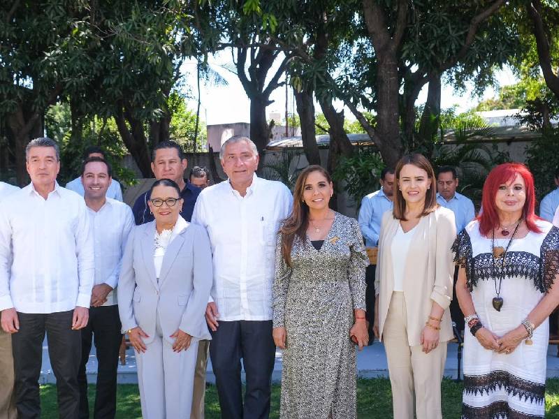 Mara Lezama firma convenios para fortalecer la construcción de la paz en Quintana Roo