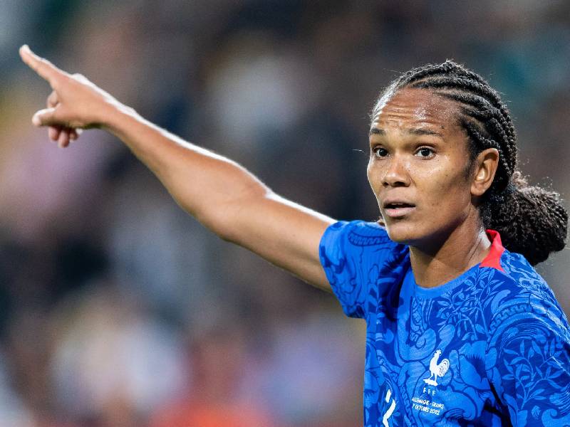 “Mi corazón, duele” La capitana Wendie Renard renuncia a la Selección de Francia