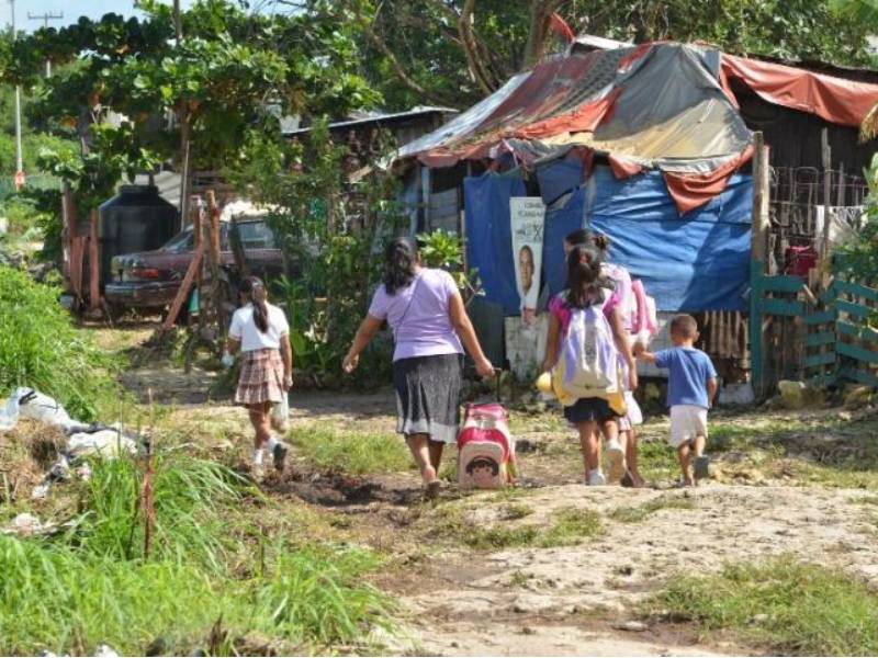Quintana Roo tiene a 812 mil 100 personas en situación de pobreza