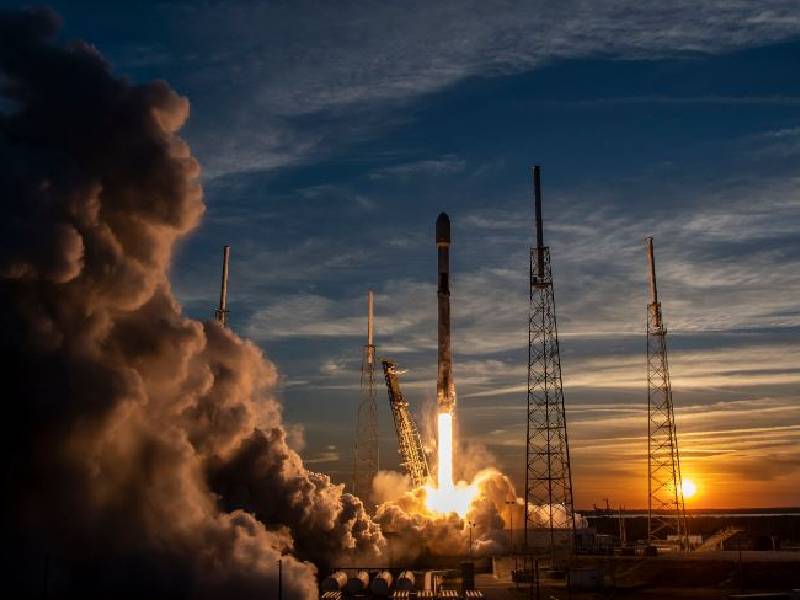 SpaceX despega hacia la Estación Espacial Internacional