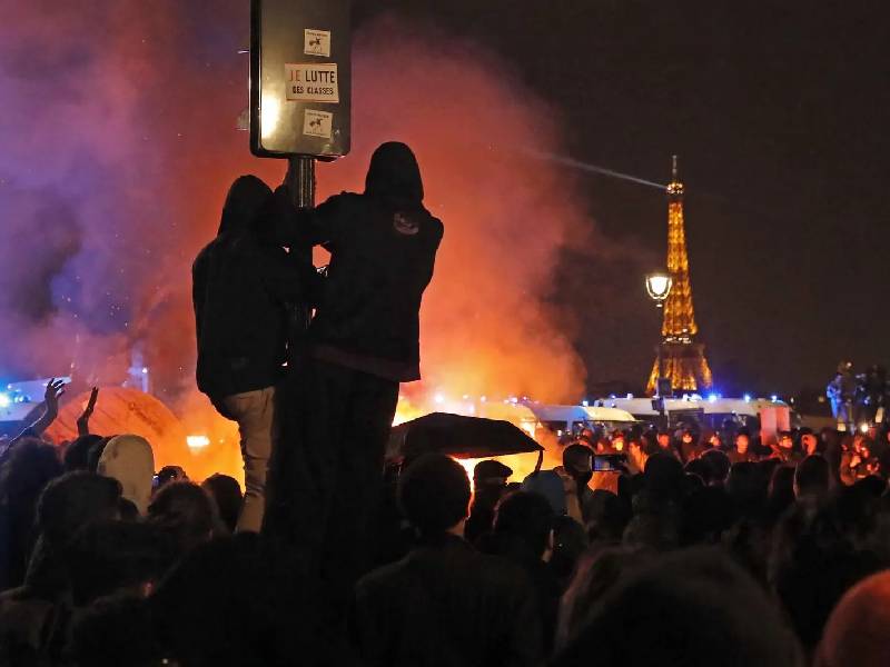¿Cuál es el origen de las protestas en Francia?