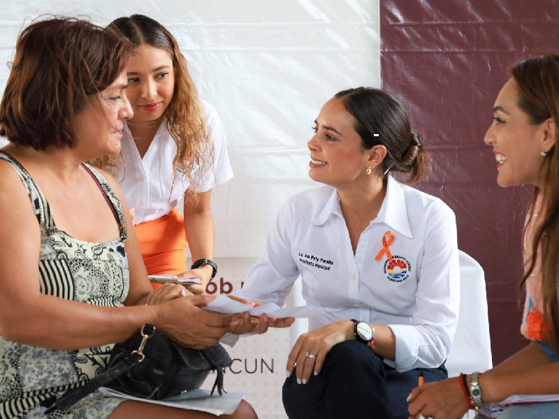 Resuelve Ana Paty Peralta demandas de cancunenses en audiencias públicas