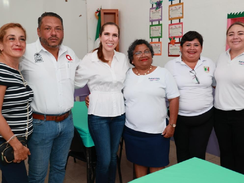 Atenea Gómez trabaja en el mejoramiento de las escuelas del municipio