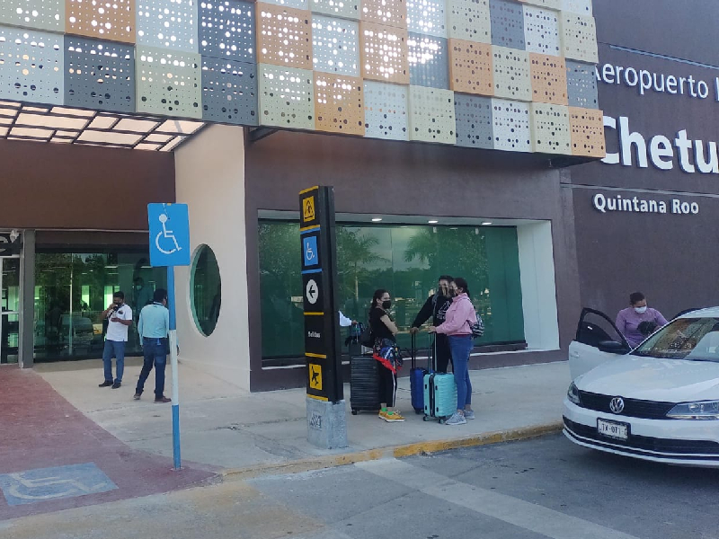 Cae captación de extranjeros en aeropuerto de Chetumal