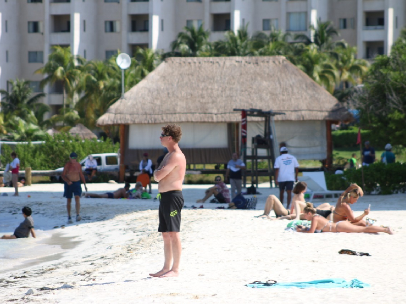 El estadounidense mantiene la confianza por el Caribe Mexicano