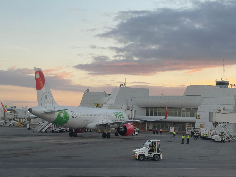 Aeropuerto de Cancún, con altas cifras de vuelos, pese a conclusión de vacaciones