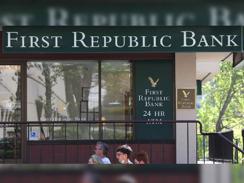 First Republic Bank se derrumba 49% en Wall Street