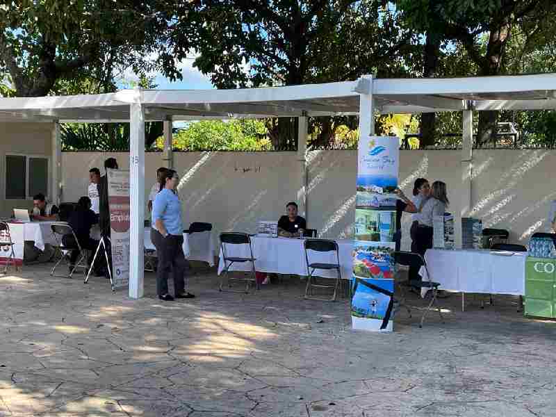 Ferias de empleo buscan disminuir tasas de desempleo en Quintana Roo