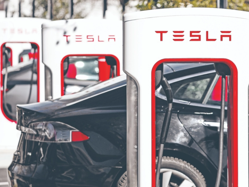 Tesla abrirá planta de baterías en Shanghái
