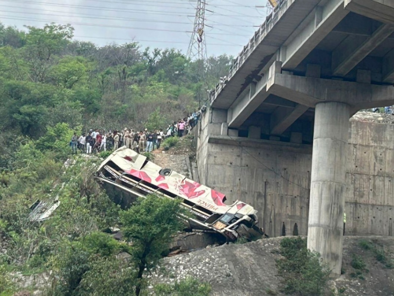 Accidente de camión en la India deja al menos 10 muertos