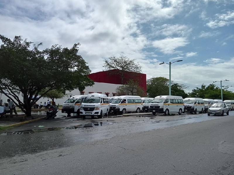 Taxistas de Chetumal inconformes por nueva tarifa; no les basta