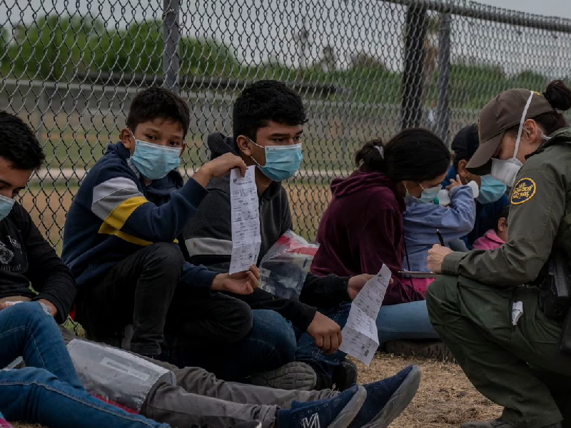 Hay 26 mil migrantes en la frontera de México con EU: Gobierno