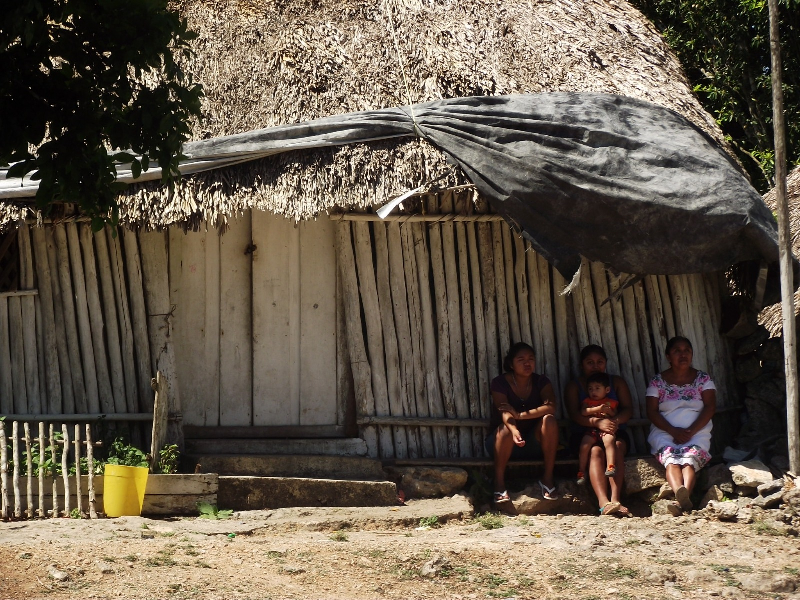 Piden servicios de salud para comunidades marginadas de Lázaro Cárdenas