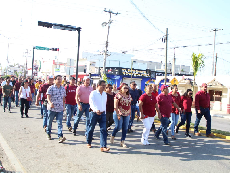 Alcalde Erik Borges encabeza marcha por el día del trabajo en José María Morelos