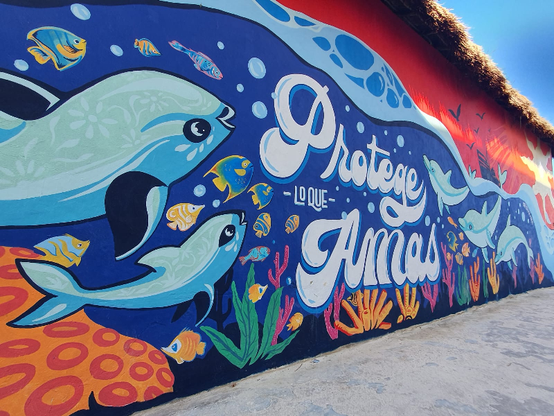 Playa Forum estrena mural con mensaje ecológico