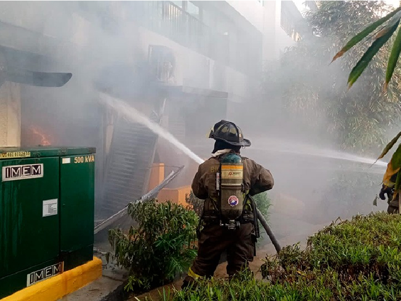 Se registra el incendio de un hotel en la Zona Hotelera