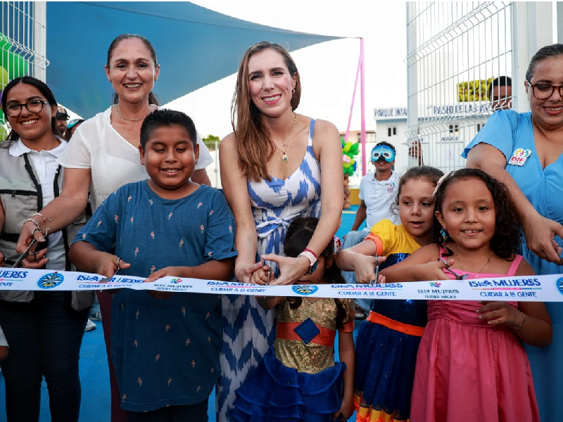 Atenea Gómez sí cumple e inaugura el parque infantil "Paseo de las Aves" en Isla Mujeres