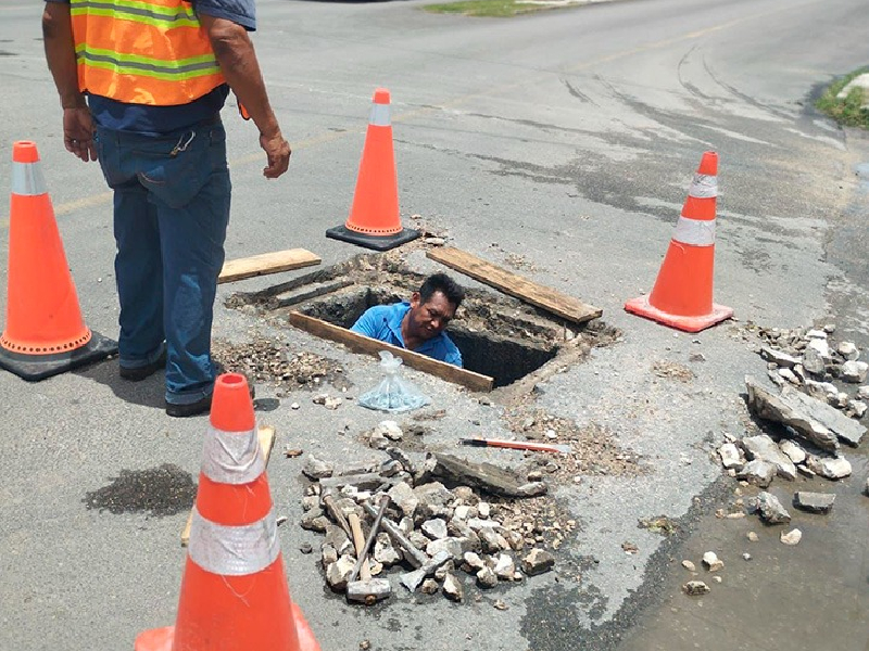 Ayuntamiento previene encharcamientos en Carrillo Puerto