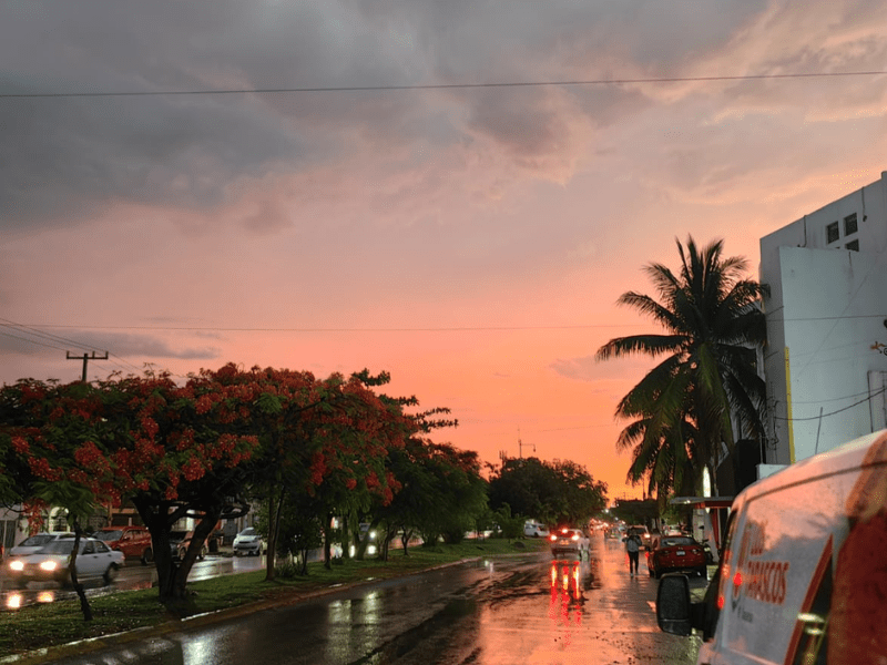 Clima Quintana Roo día nublado con probabilidad de lluvia