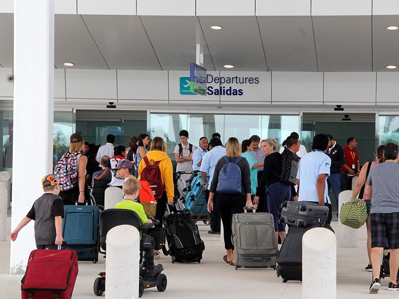 El aeropuerto de Cancún tendrá 284 arribos este día