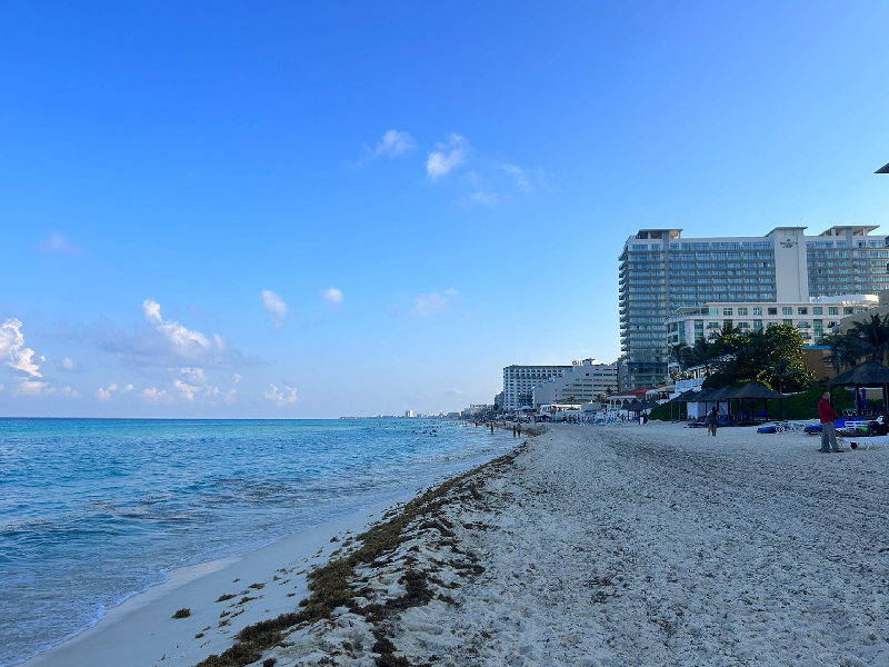 La Playa San Miguelito en Cancún, un paraíso caribeño para relajarse y disfrutar