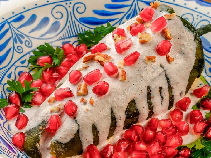 Los Chiles en Nogada, una delicia tradicional mexicana